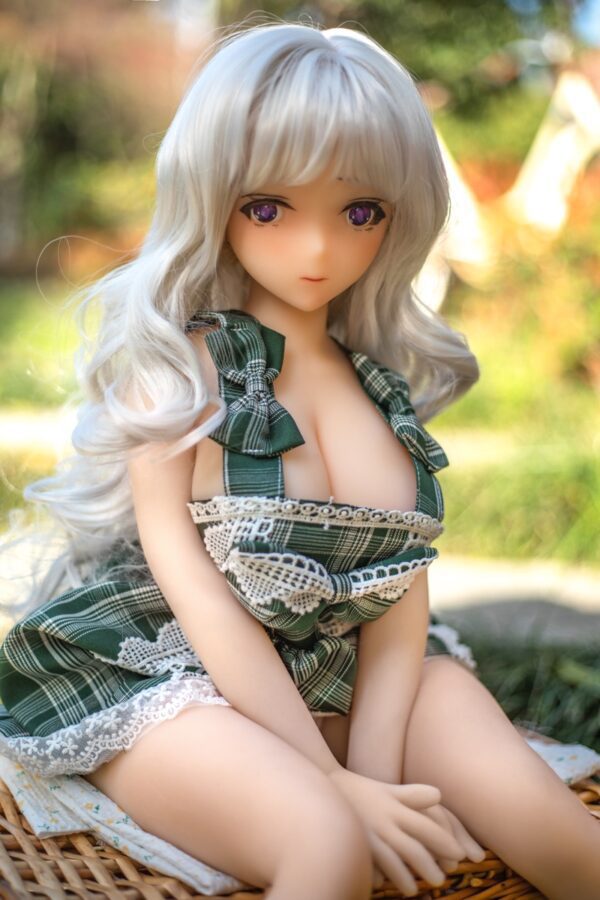 XiaoMeng – Enchanting Miniature Japanese Anime Collectible Figurine - Image 5