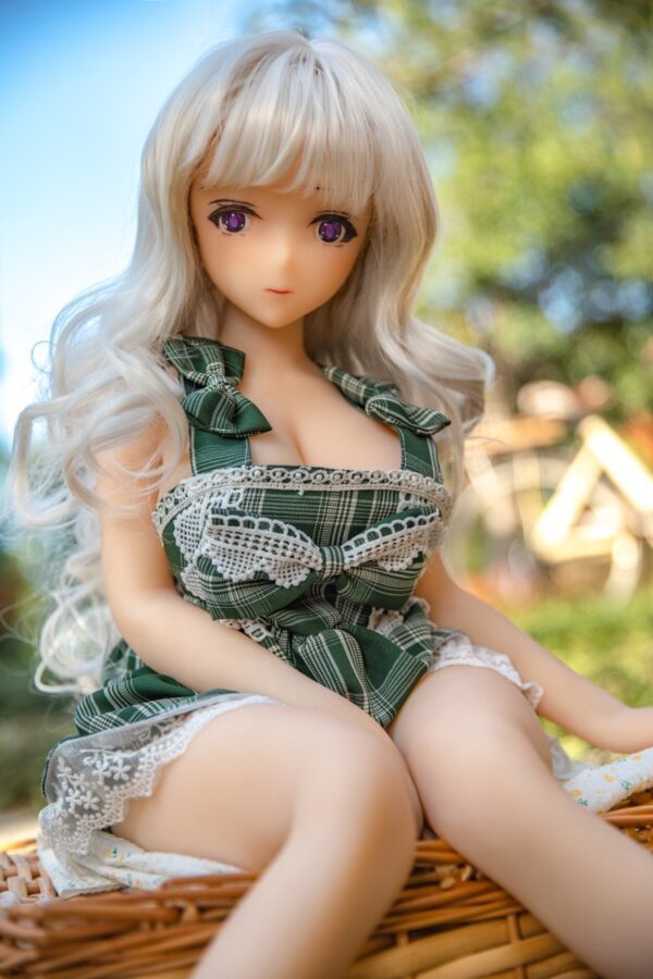 XiaoMeng – Enchanting Miniature Japanese Anime Collectible Figurine
