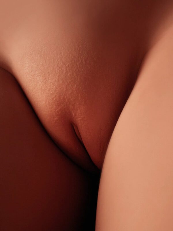 F8122-154cm(5ft1)-32.4kg C Cup S Tori Black Silicone Head Sex Doll |Climax Doll Pro - Image 11